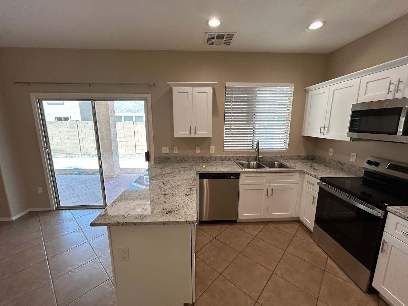 12170 W Yavapai Ln, Avondale photo 7