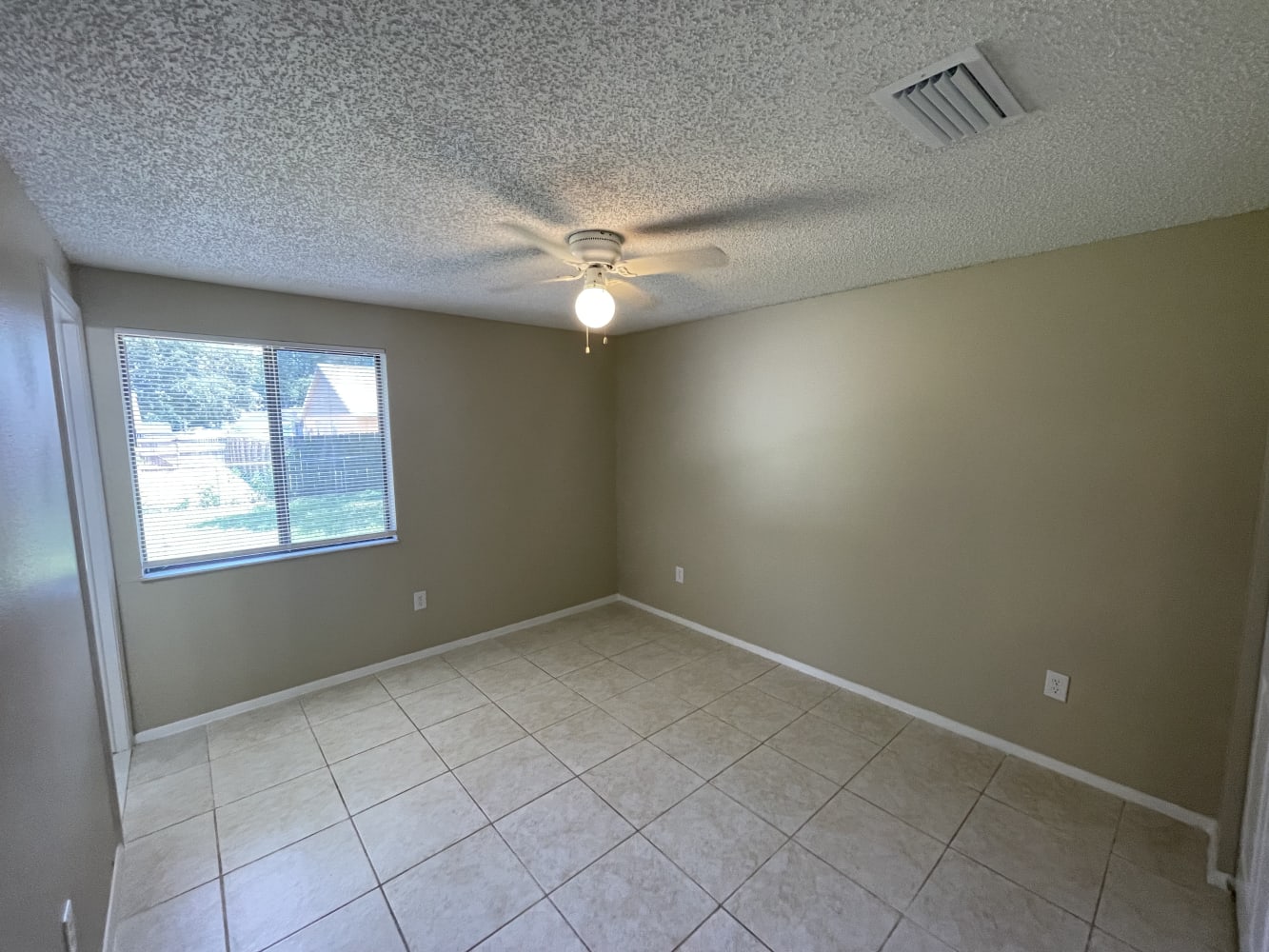 1220 Piney Branch Cir, Valrico photo 11