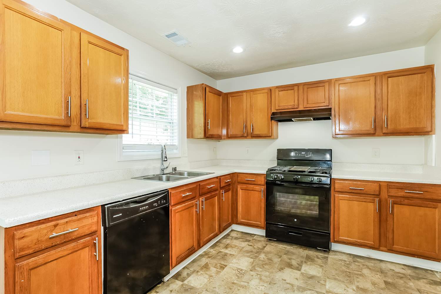 1221 Pine Acre Dr, Sugar Hill photo 8