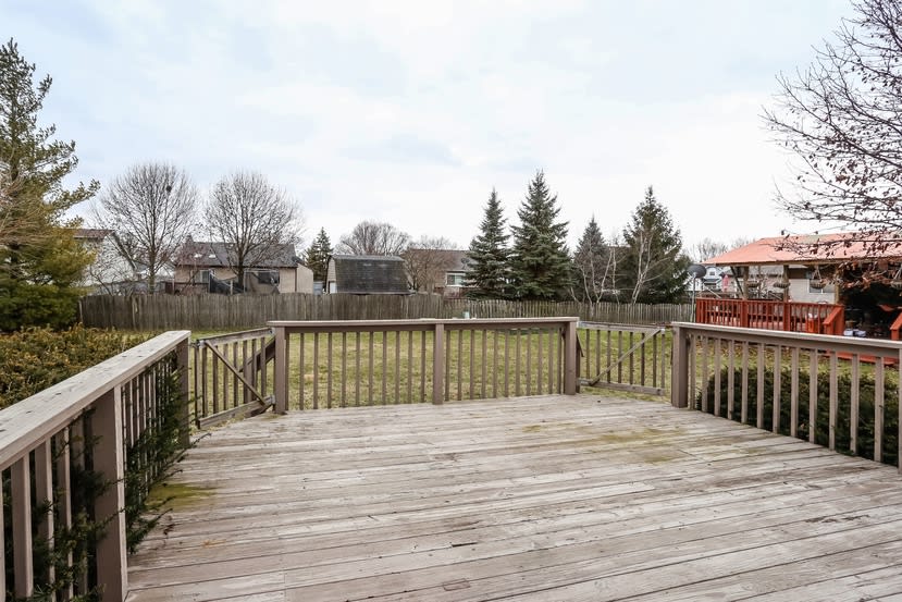 1225 Sebring Cir, Elgin photo 17