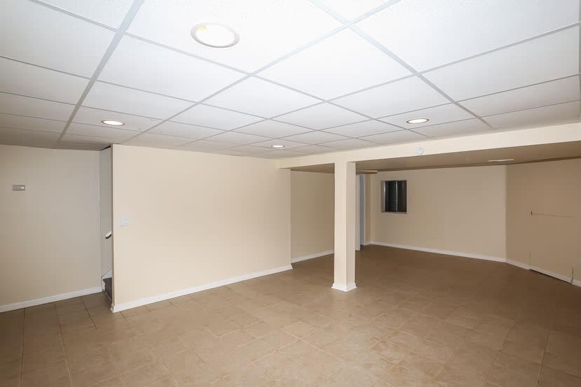 1225 Sebring Cir, Elgin photo 9