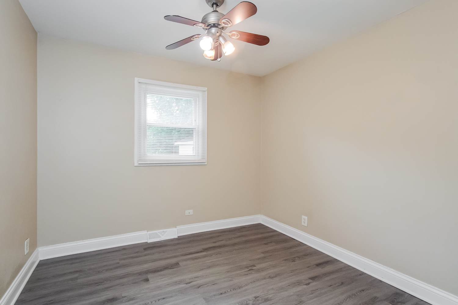 1227 S Lawler Ave, Lombard photo 10
