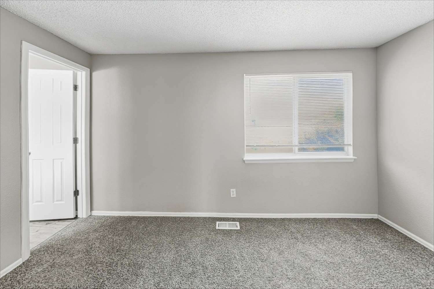 12274 Glencoe St, Thornton photo 11