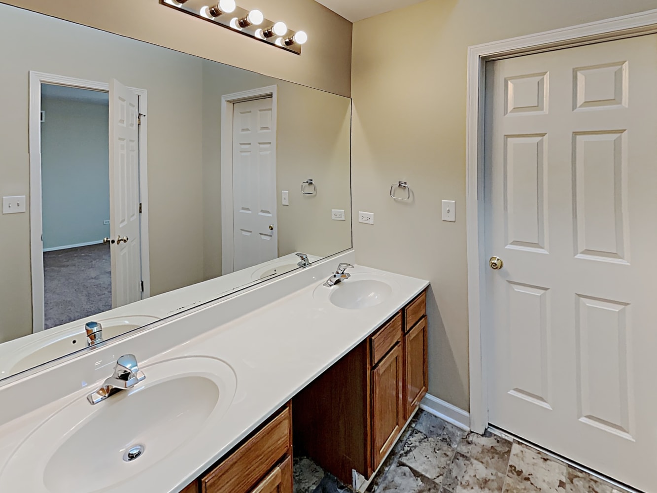 1229 Jericho Rd, Aurora photo 14