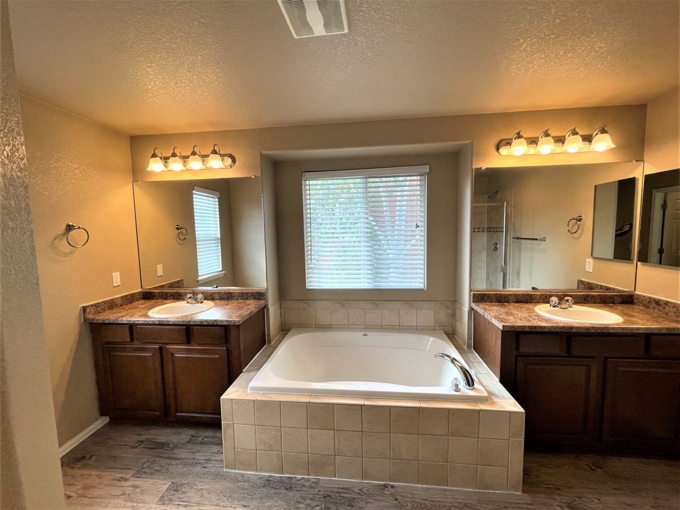 12386 Roslyn Way, Thornton photo 21