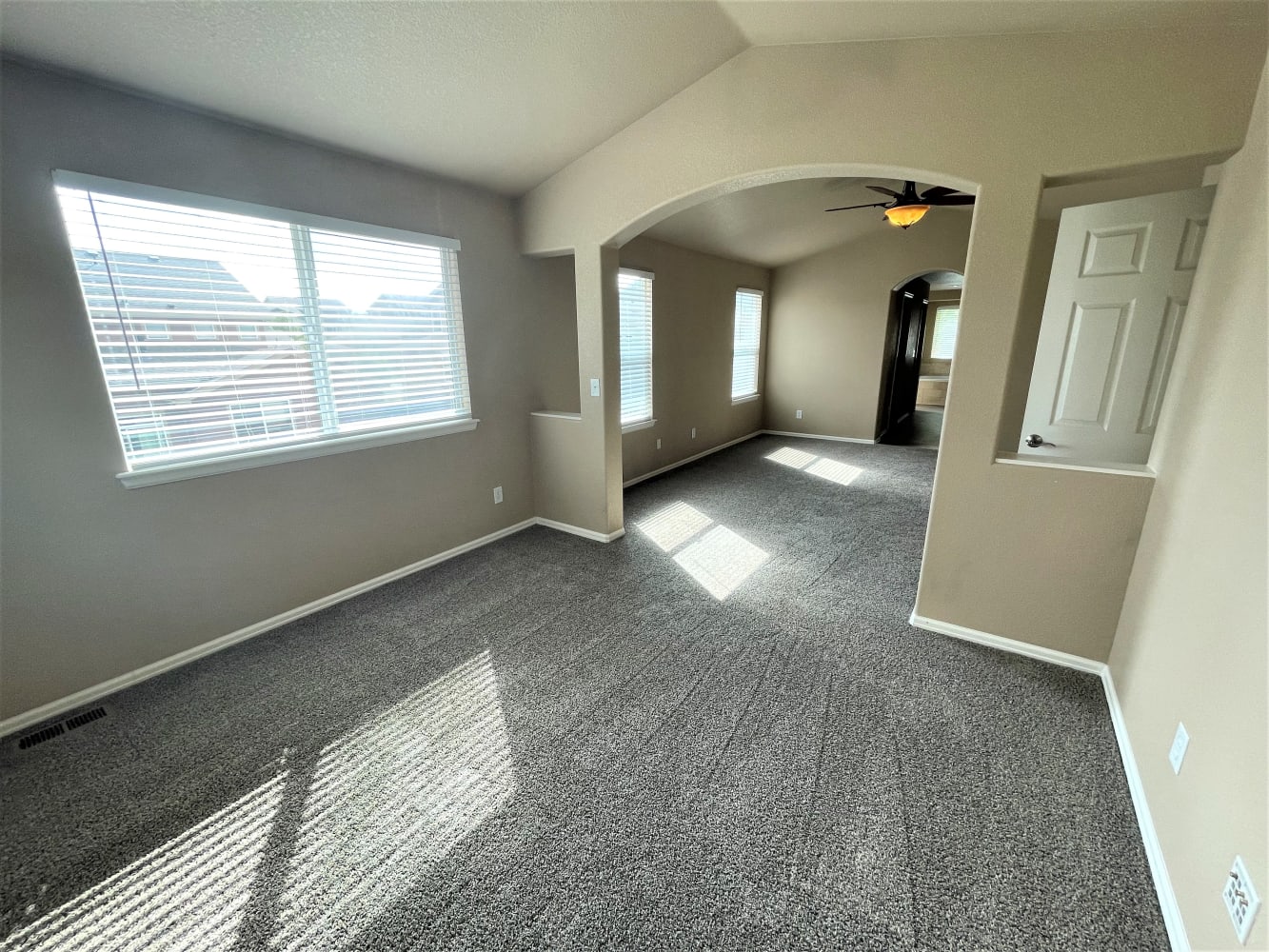 12386 Roslyn Way, Thornton photo 20