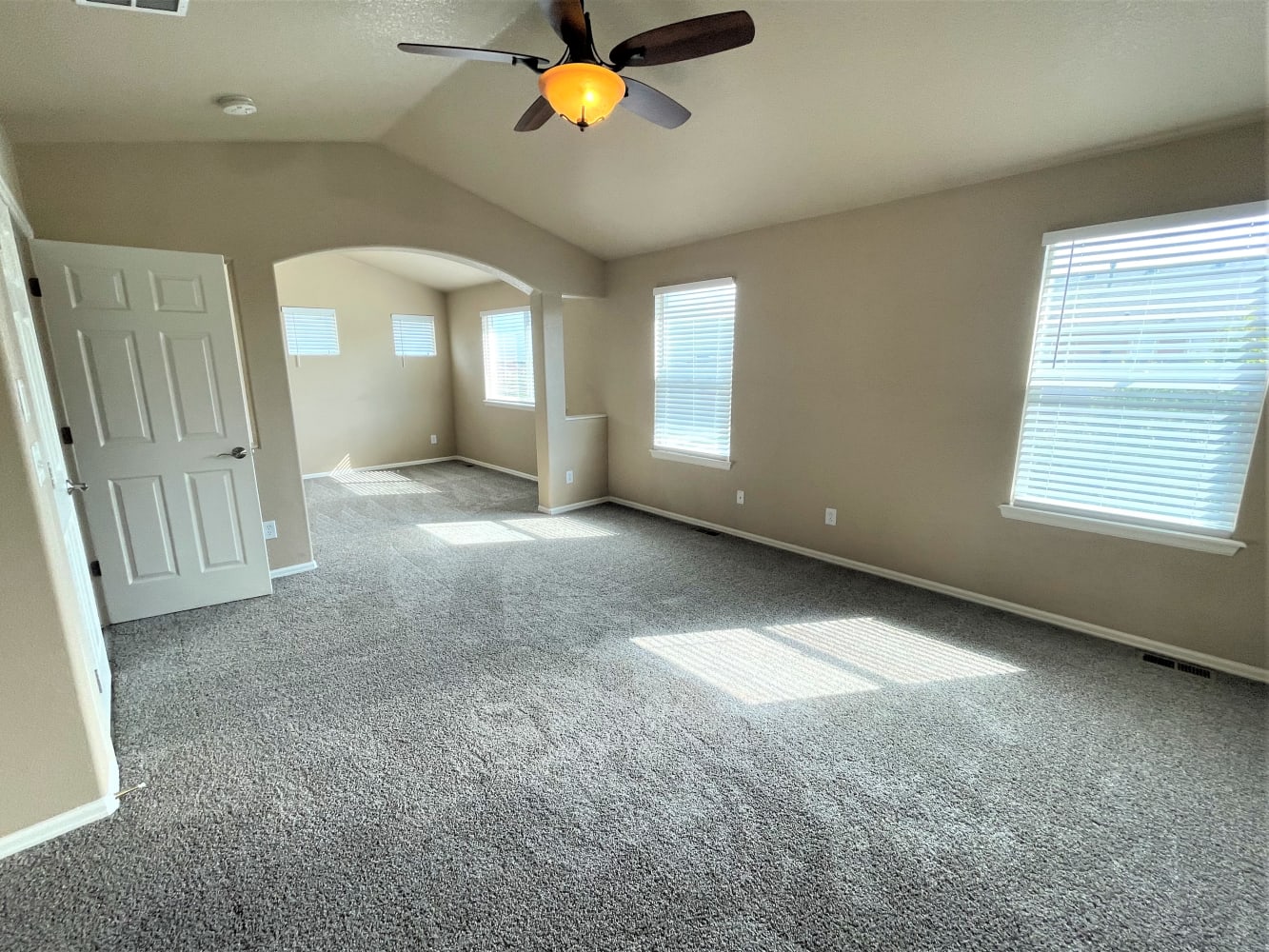 12386 Roslyn Way, Thornton photo 19