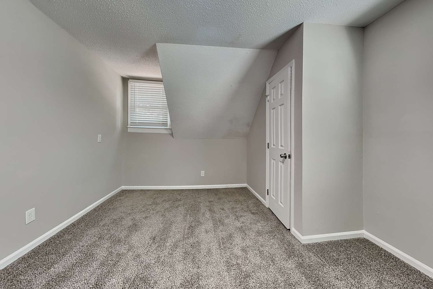 124 Plaza Dr, Harrisburg photo 14