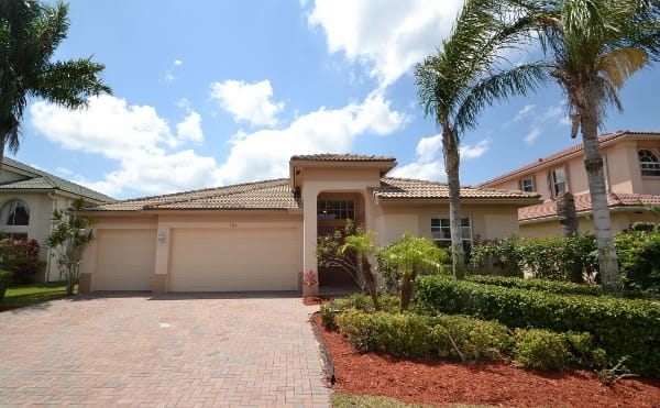 Front of 124 Tuscany Dr, Royal Palm Beach, FL
