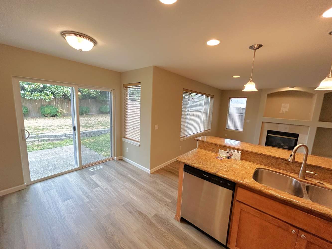 12416 SE 259th St, Kent photo 4