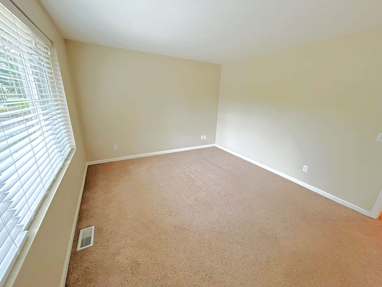 12416 SE 259th St, Kent photo 12