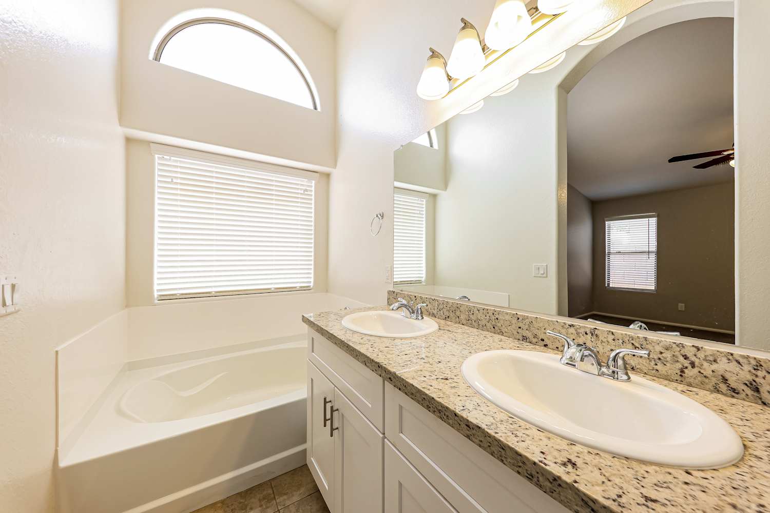 12439 W Rancho Dr, Litchfield Park photo 12