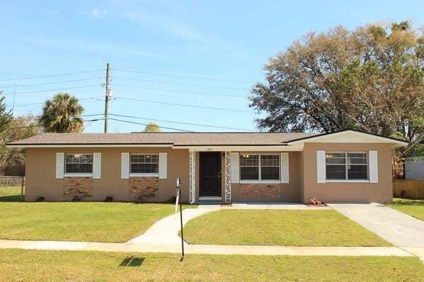 Front of 125 Exeter Ave, Longwood, FL