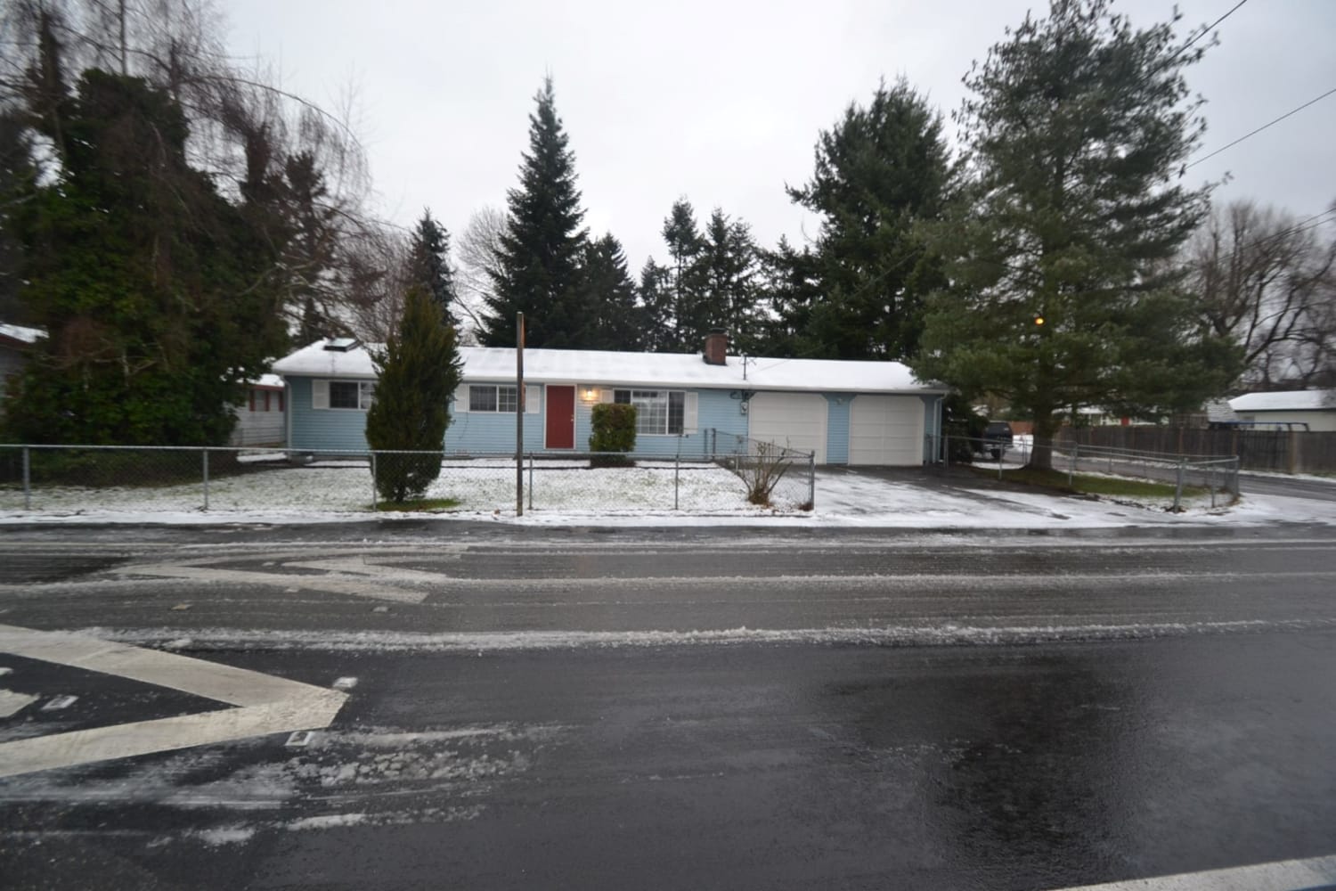 Front of 12526 SE 172nd St, Renton, WA