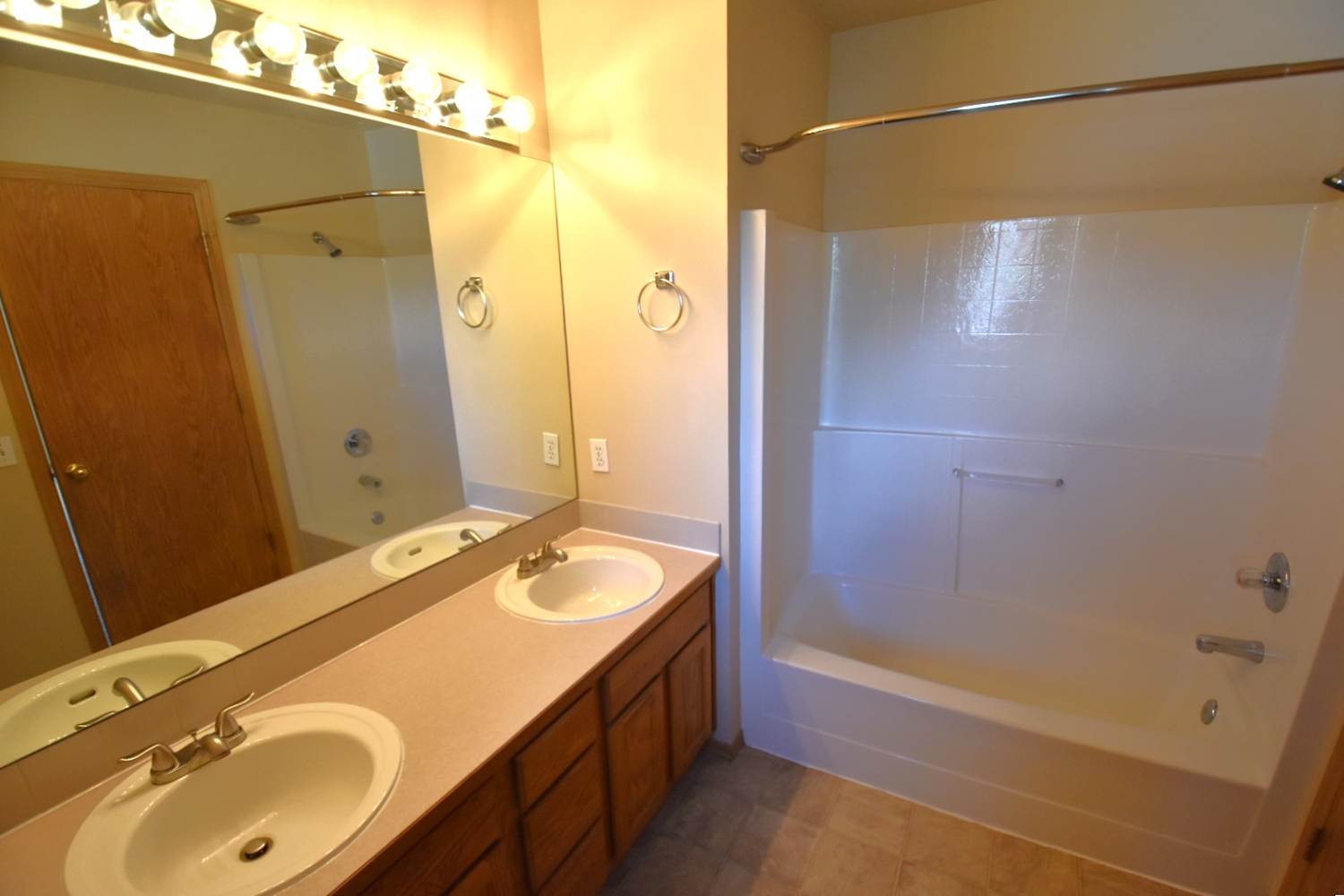 126 Forest Ct, Everett photo 11