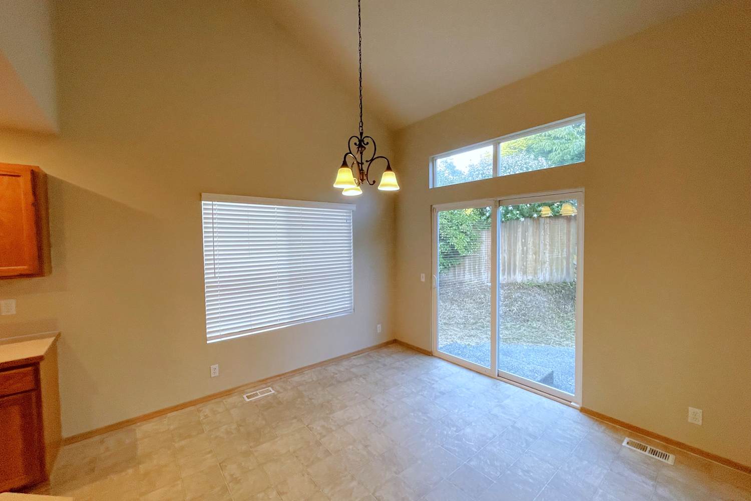 126 Forest Ct, Everett photo 6