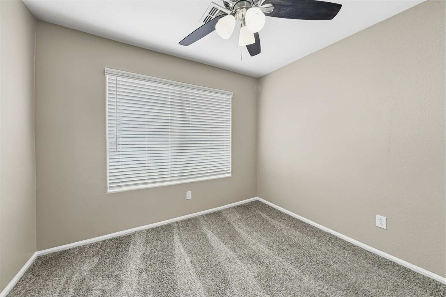 12614 W Medlock Dr, Litchfield Park photo 14