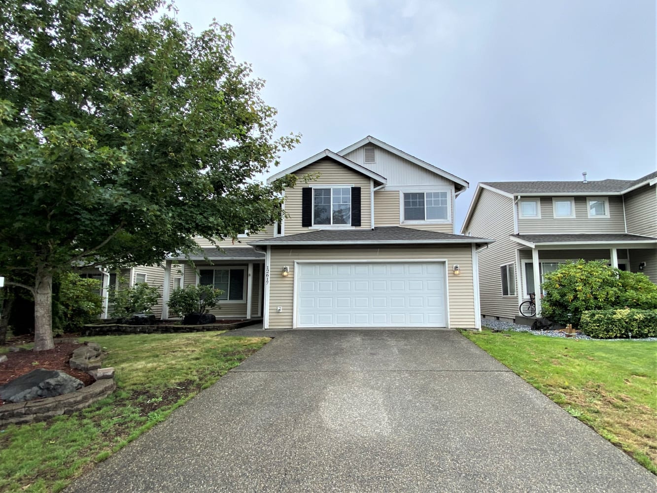 Front of 12617 117th Ave E, Puyallup, WA