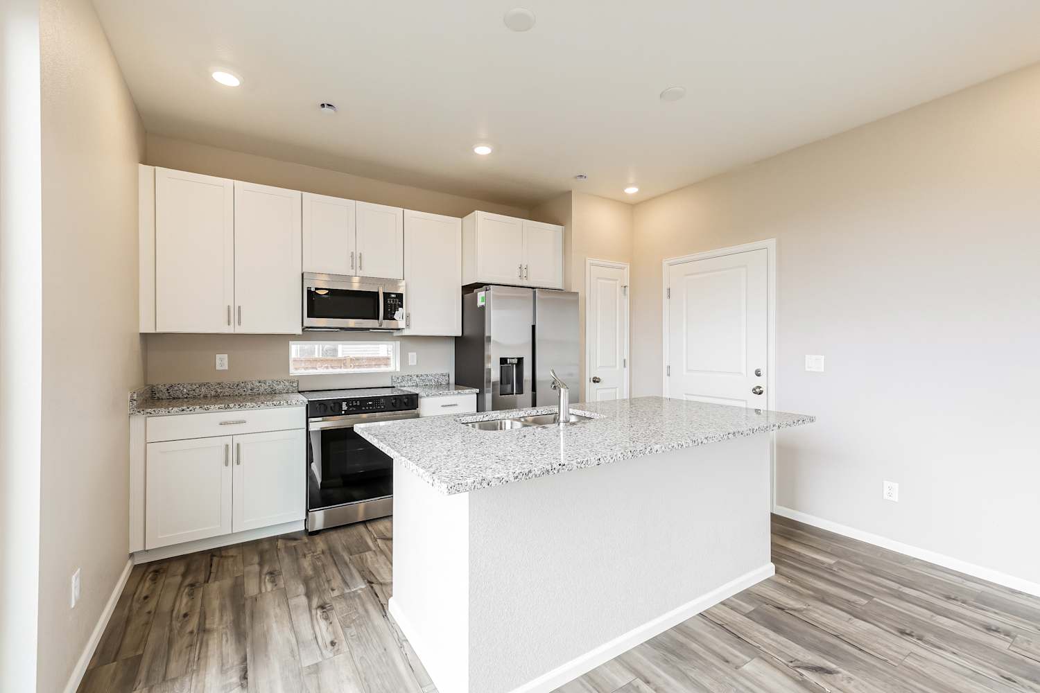 12630 E 100th Ave, Commerce City photo 8