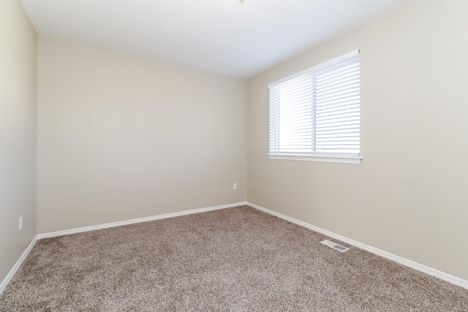 12710 119th Avenue Ct E, Puyallup photo 14
