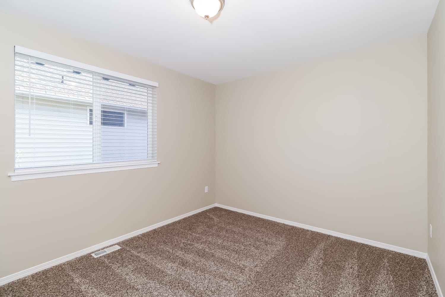 12710 119th Avenue Ct E, Puyallup photo 15