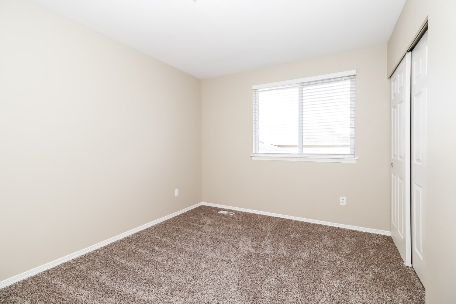 12710 119th Avenue Ct E, Puyallup photo 16