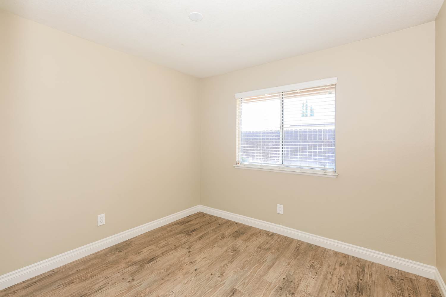 12771 Tehama Cir, Riverside photo 14