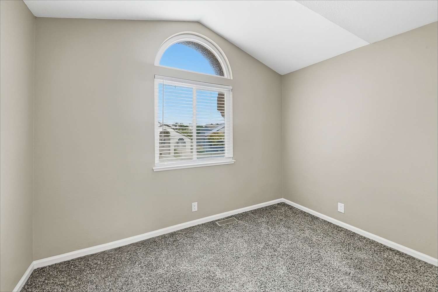 1287 Mayfield Cir, Suisun City photo 17