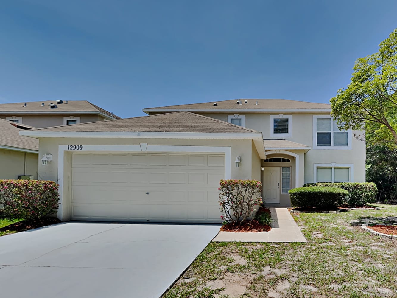Front of 12909 Parkington Dr, Gibsonton, FL