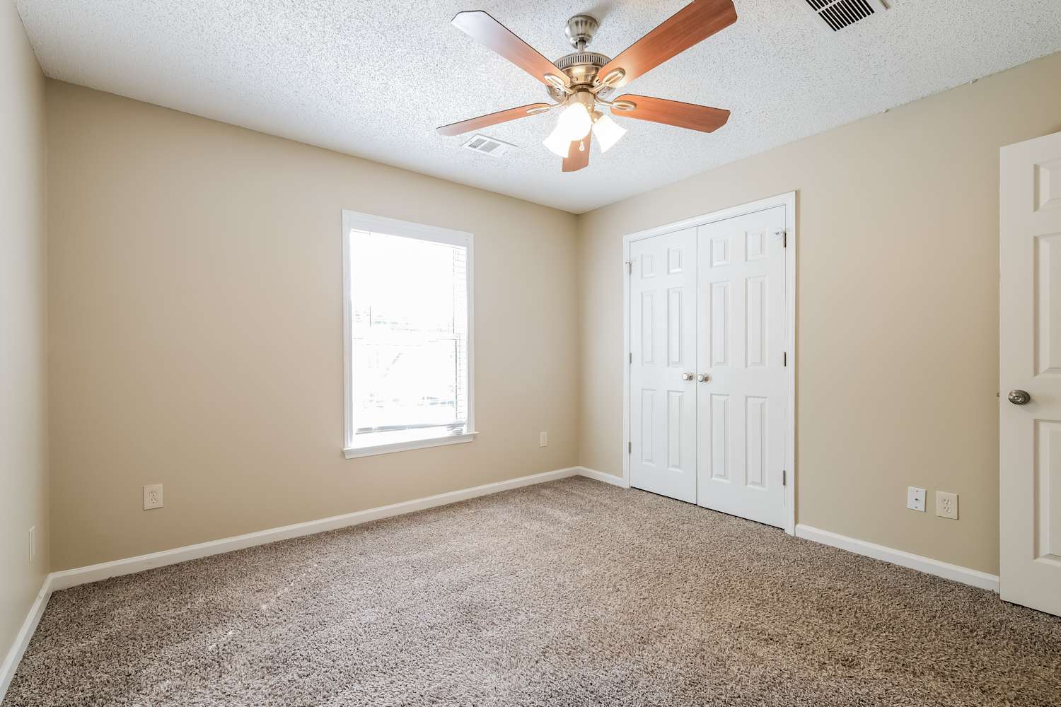 130 Lyndhurst Ct, Roswell photo 11