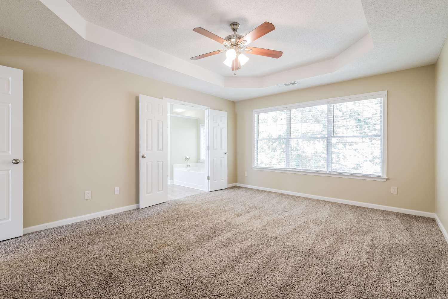 130 Lyndhurst Ct, Roswell photo 10
