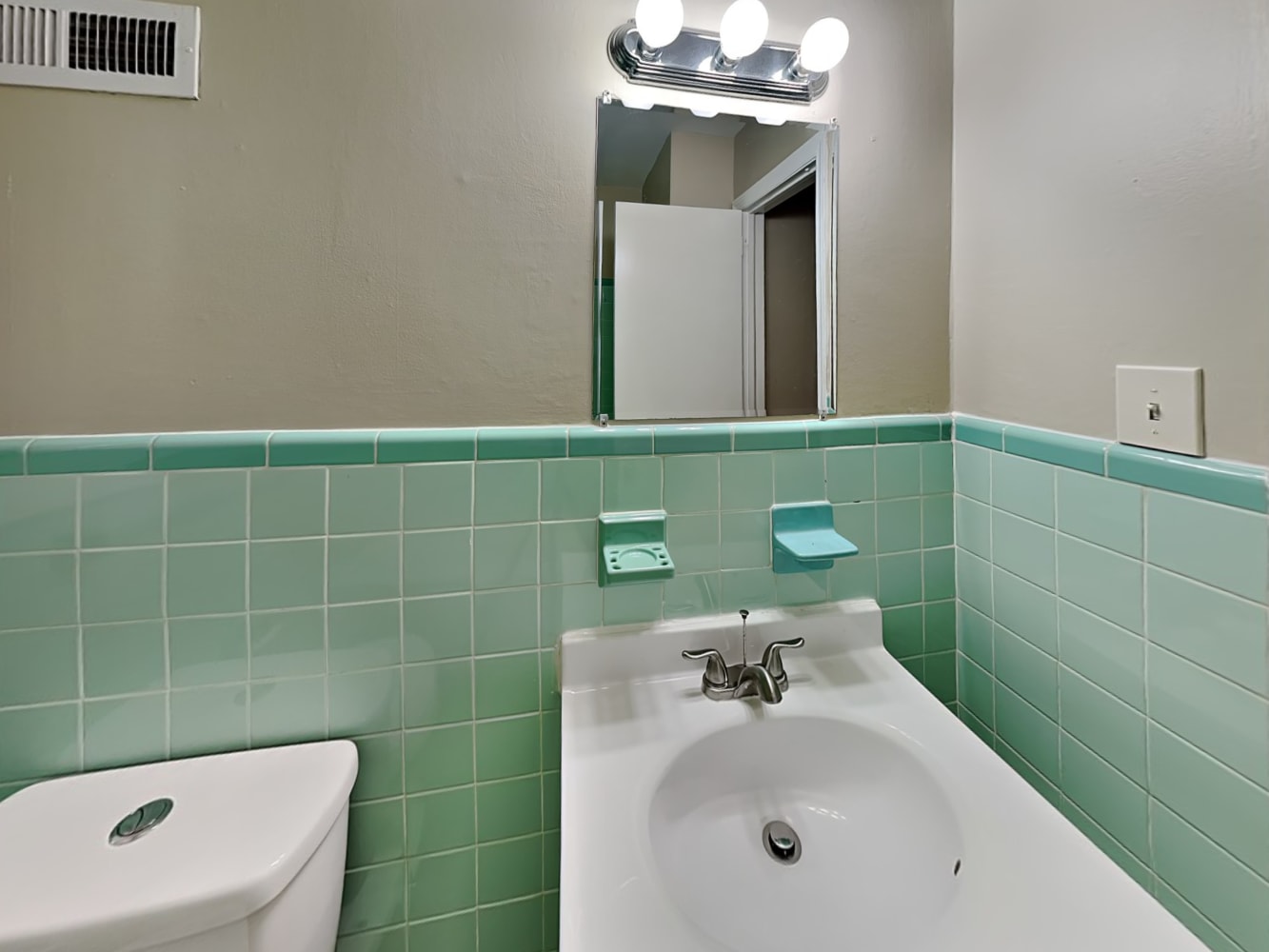 1302 Virginia Ave, Monroe photo 16