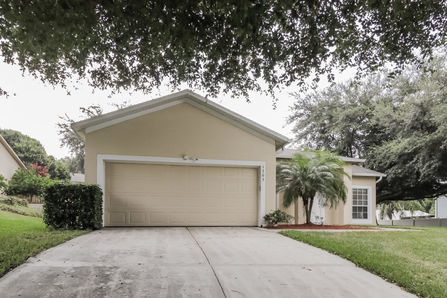 Front of 1303 Windy Meadow Dr, Minneola, FL