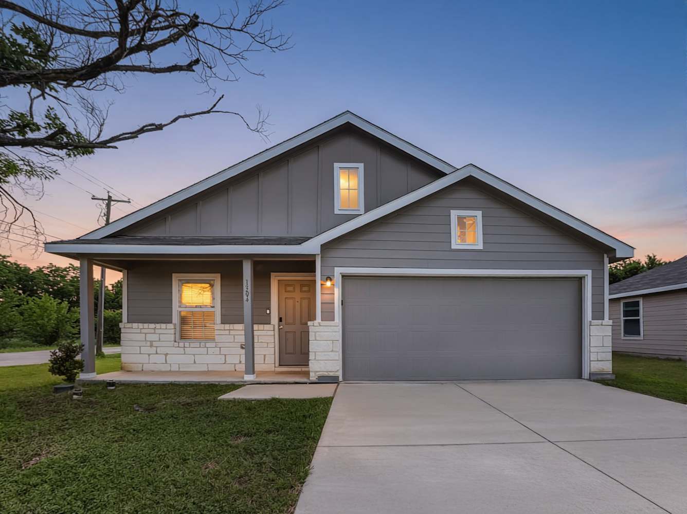 1304 Haymarket Rd, Dallas photo 1