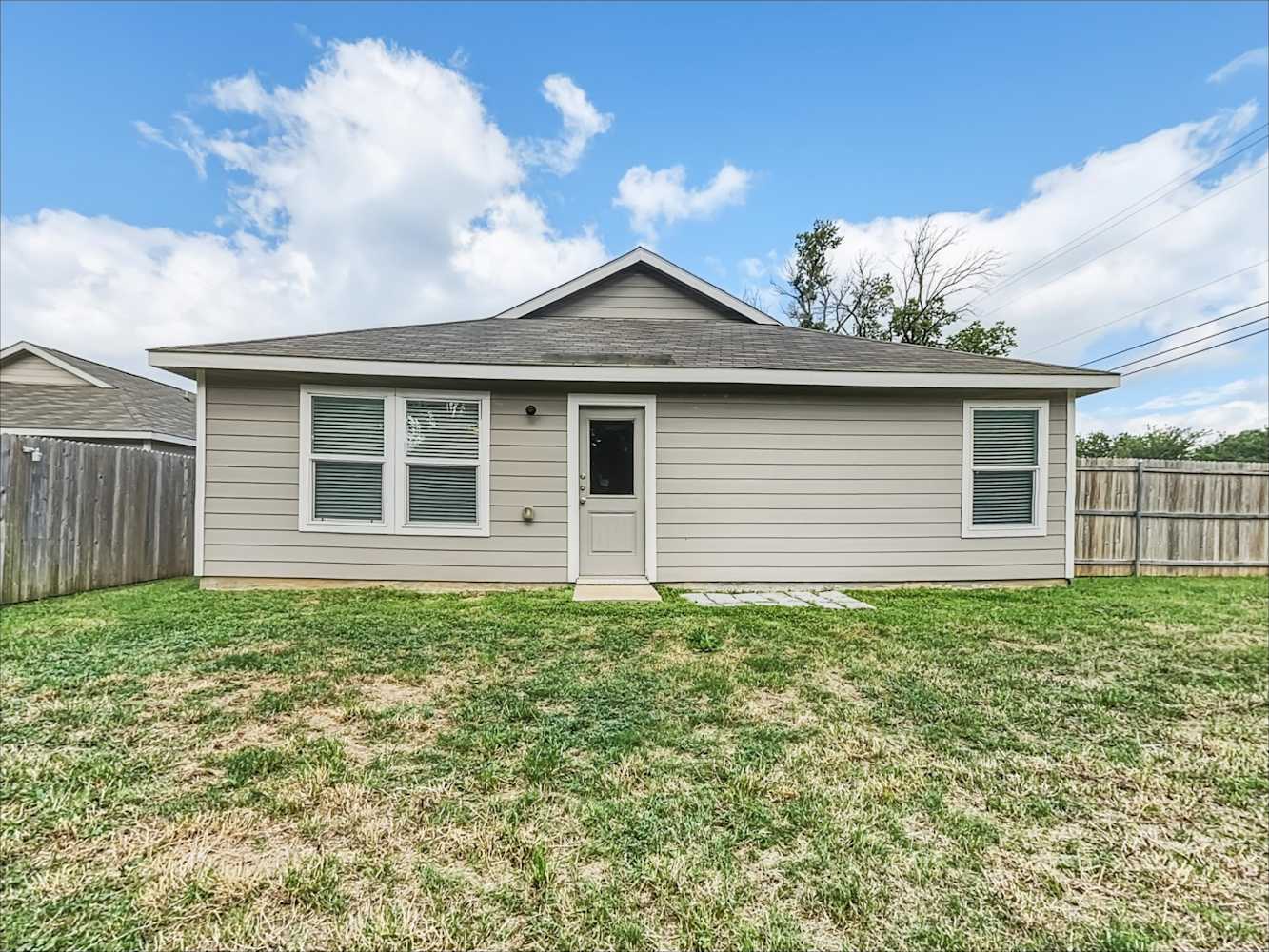 1304 Haymarket Rd, Dallas photo 18
