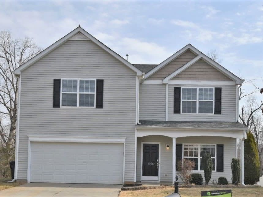 Front of 1306 Ingle Ct, Burlington, NC