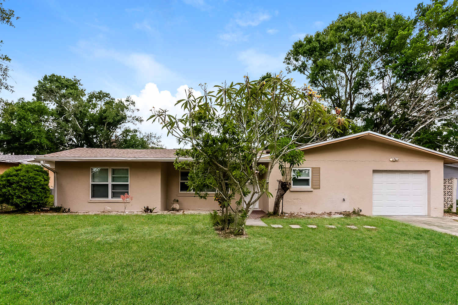 131 Adair Ave, Sarasota photo 1