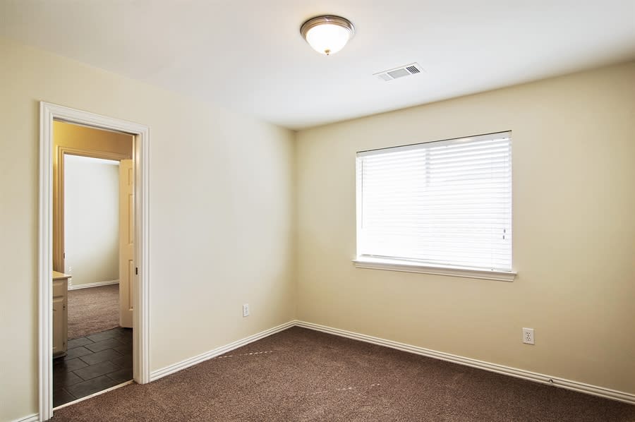 1312 W Branch Hollow Dr, Carrollton photo 12