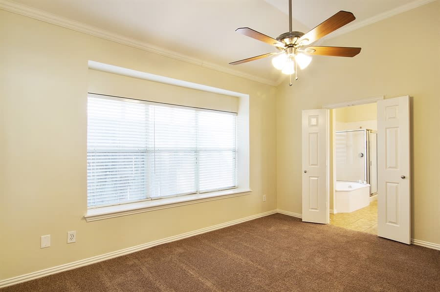 1312 W Branch Hollow Dr, Carrollton photo 10