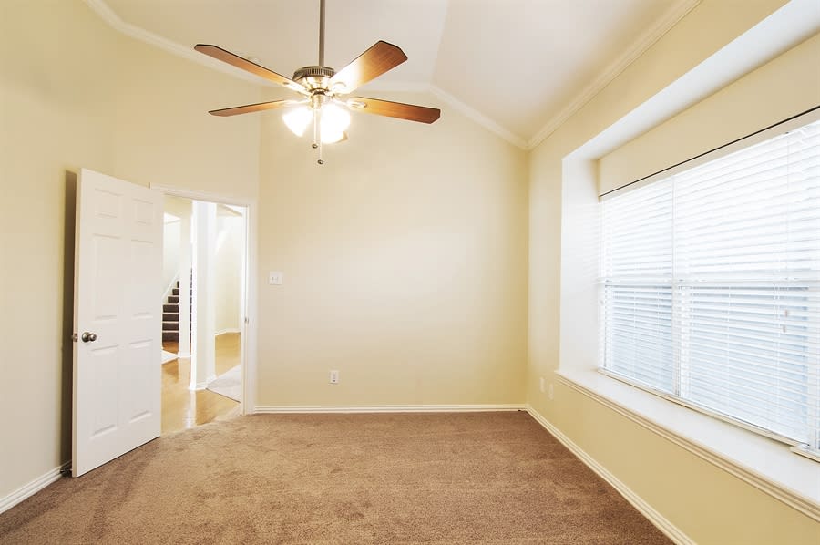 1312 W Branch Hollow Dr, Carrollton photo 11