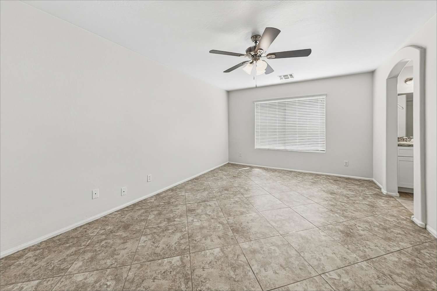 13127 W Port Royale Ln, Surprise photo 10