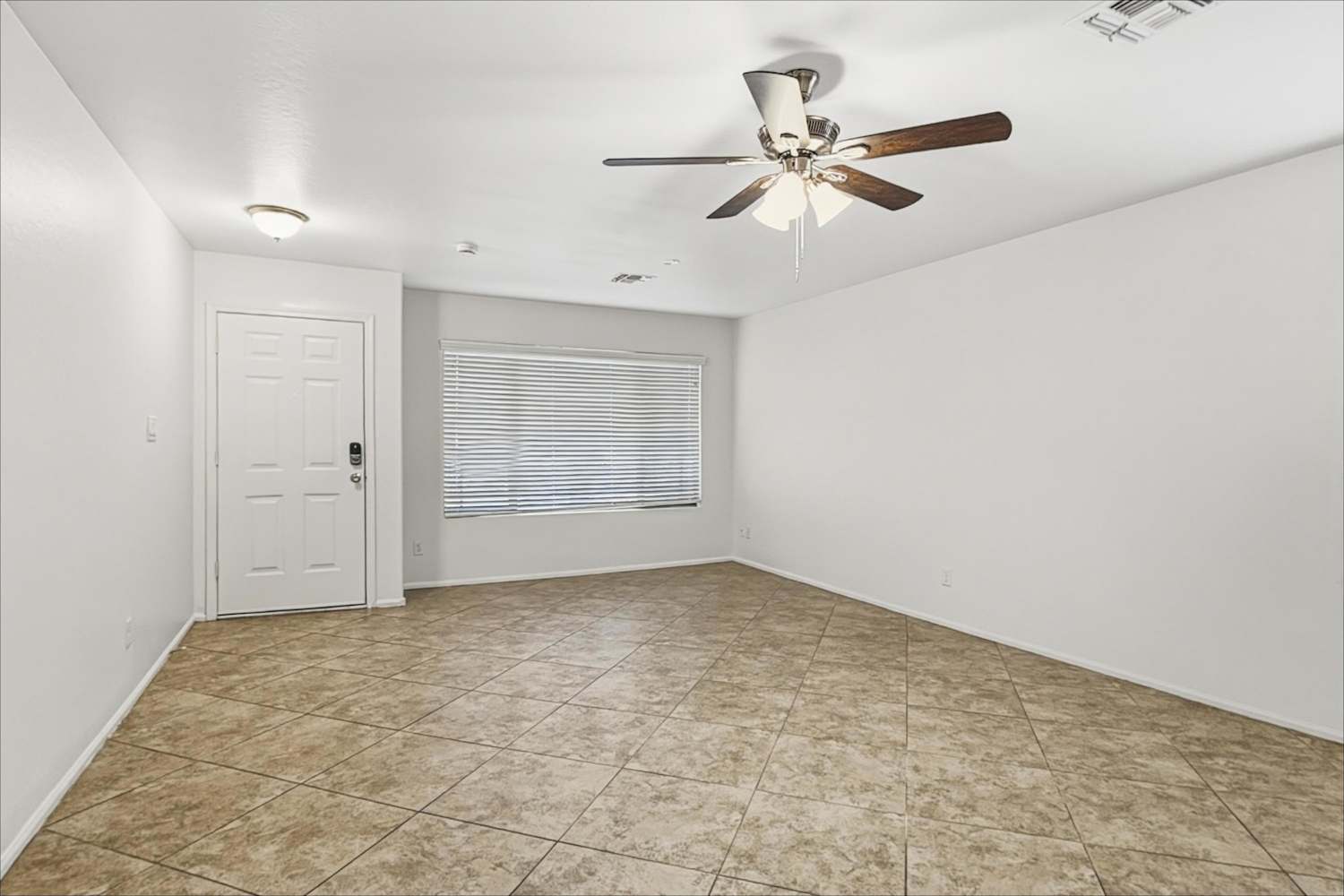 13127 W Port Royale Ln, Surprise photo 7