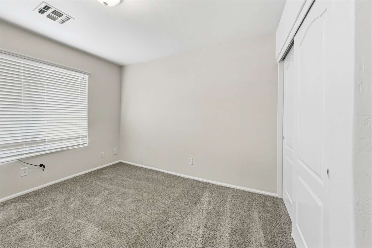 13127 W Port Royale Ln, Surprise photo 16