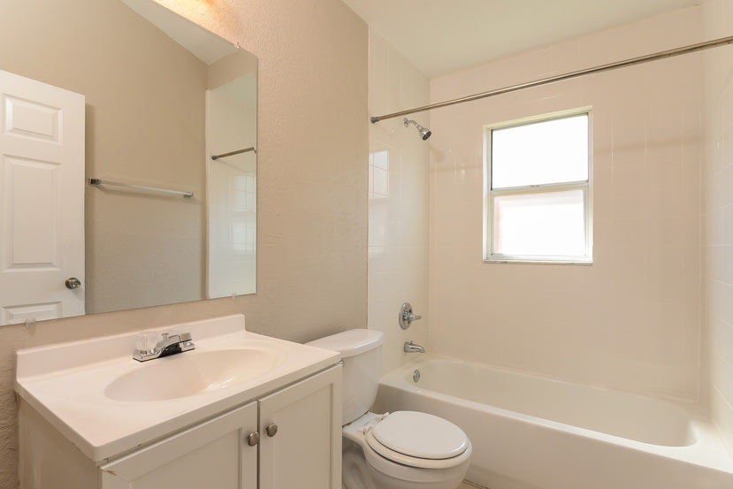 1314 Vinetree Dr, Brandon photo 11