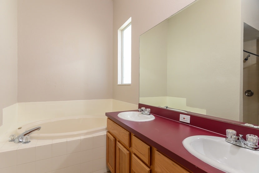 1314 Vinetree Dr, Brandon photo 10
