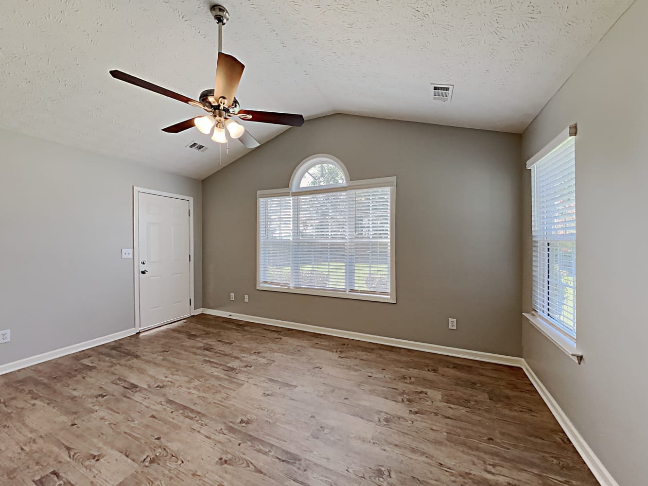 1317 Kent Mnr, Stockbridge photo 9