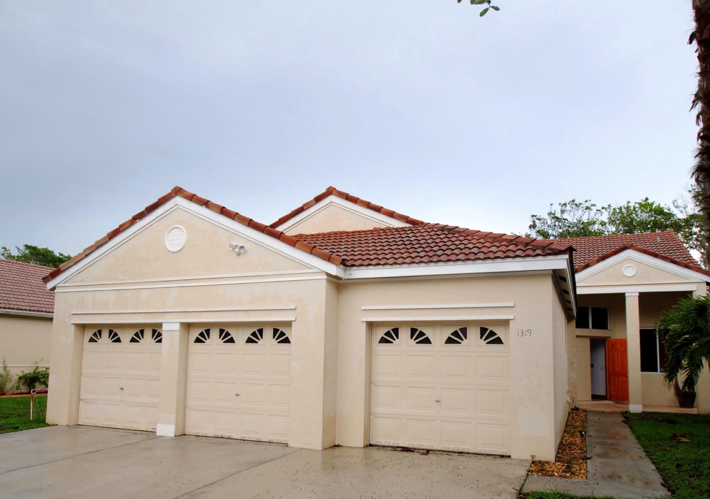 Front of 1319 Camellia Cir, Weston, FL