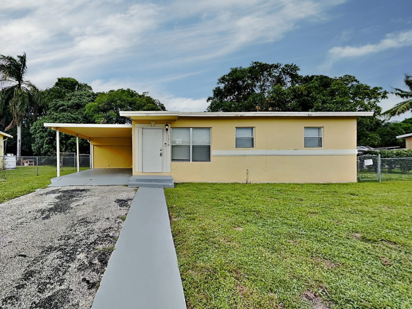 Front of 1319 NW 3rd St, Delray Beach, FL