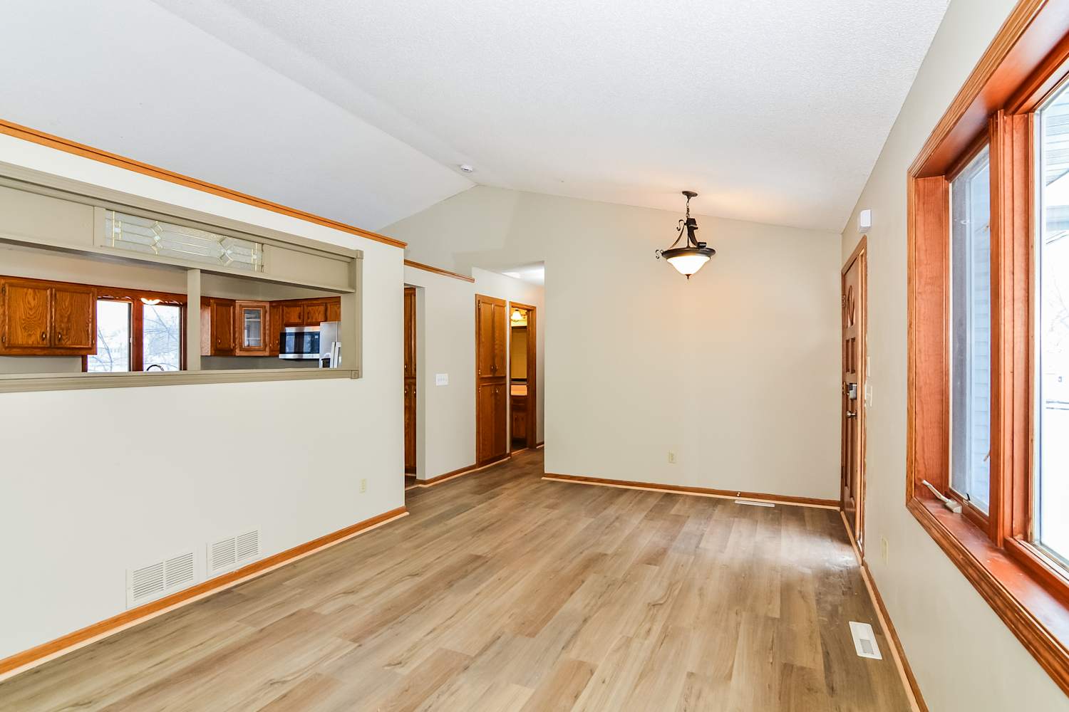 13215 Alabama Ave S, Savage photo 6