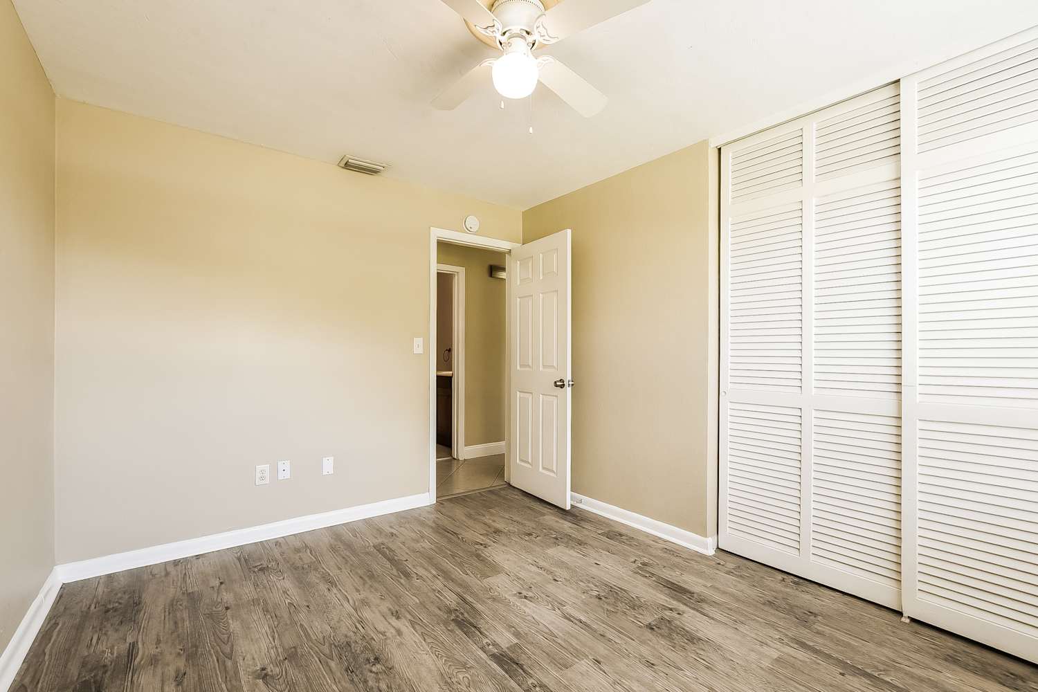 1324 W Hartley Cir, Deltona photo 14